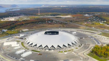 Samara, Rusya - 20 Eylül 2020 Samara Arena Stadyumu. Sonbahar bulutları, Hava Görünümü  