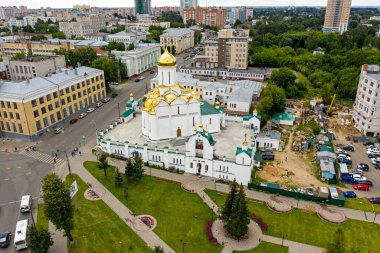 Ivanovo, Rusya - 12 Ağustos 2020: Yaşam Veren Üçlü Tapınağı. Hava görünümü
