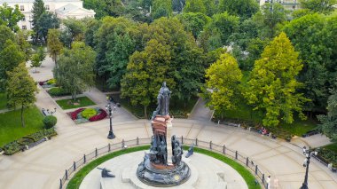 Krasnodar, Rusya. Catherine Meydanı 'ndaki İmparatoriçe II. Catherine Anıtı. Hava görüntüsü, Hava Görüntüsü  