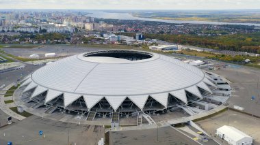 Samara, Rusya - 20 Eylül 2020 Samara Arena Stadyumu. Sonbahar bulutları, Hava Görünümü  