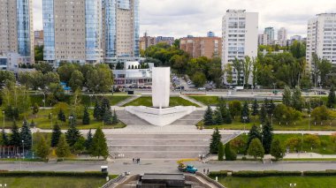Samara, Rusya - 20 Eylül 2020: Stella Rook. Volga Nehri 'nin kıyısında, Aerial View  
