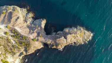 Kırım. Fiolent 'in mahmuzlarından biri de Cape Lermontov' dur. Cazibe, Havadan Görünüm, Kafadan Vurma  