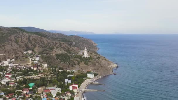 Malorechenskoje, Krim. Tempel-Leuchtturm des Heiligen Wundertäters Mikoli. 4K — Stockvideo