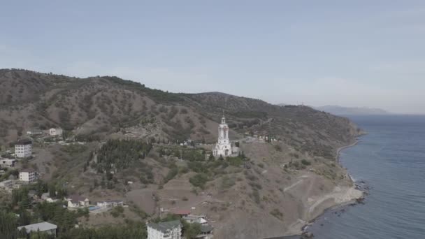 Malorechenskoe, Crimea. Templo-faro de San Mikoli el Maravilloso. 4K — Vídeo de stock