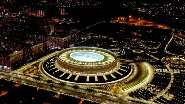 Krasnodar, Rusya - 26 Ağustos 2020: Krasnodar - Krasnodar şehrindeki bir futbol stadyumu. Halk Parkı Krasnodar (Galitsky Parkı). Gece Vakti, Hava Görüntüsü  