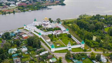 Rusya, Kostroma. Kostroma 'daki Kutsal Trinity Ipatievsky Manastırı, Hava Görüntüsü  