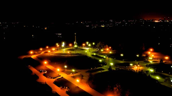 Yaroslavl Ryssland Strelka Spit Kotorosl Rinner Volga Floden Stadsljus Natten — Stockfoto