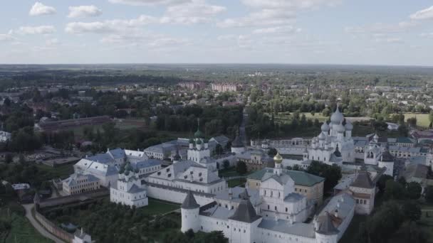 Rostov, Russie. Rostov Kremlin. La principale attraction de la ville de Rostov le Grand. 4K — Video