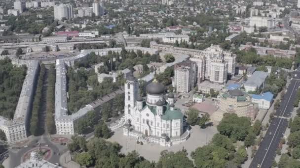 보로네시, 러시아. 고트 정교회 (Annunciation - Orthodox Church of the Russian Orthodox Church) 는 보로네시 메트로 폴리 타테의 주요 신전이다. 4K — 비디오