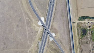 Kırım, Primorsky. Yeni Tavrida otoyolu. Araç kavşağı, Hava Görünümü  