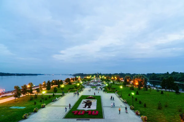 Yaroslavl Rusya Okların Üzerine Park Yaroslavl Şehrinin Resmi Arması Kotorosl — Stok fotoğraf