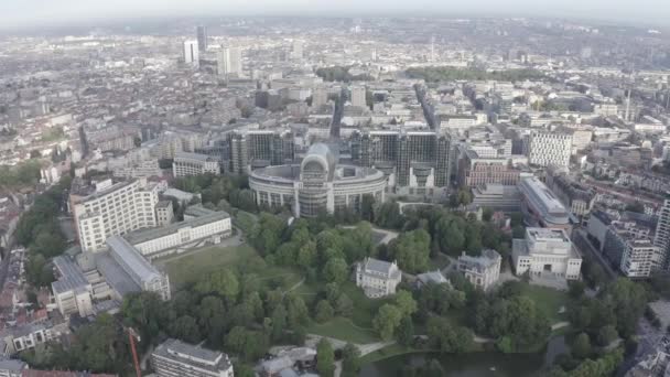 Brussels, Belgium. The complex of buildings of the European Parliament. State institution. 4K — Stock Video