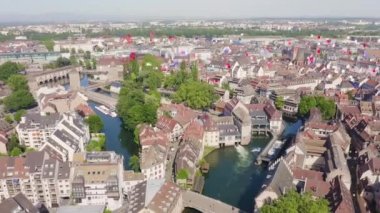 Strasbourg, Fransa. Çeyrek Petite France, Vauban Barajı. 4K