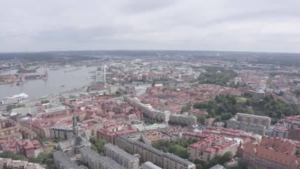 Gothenburg, Swedia. Panorama kota dan sungai Goeta Elv. Pusat sejarah kota ini. Cuaca berawan. 4K — Stok Video