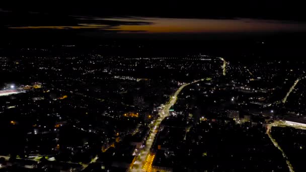 Ivanovo, Rusia. Vuelo nocturno sobre el centro de la ciudad de Ivanovo. 4K — Vídeo de stock