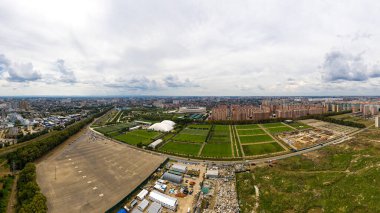 Krasnodar, Rusya - 27 Ağustos 2020: Krasnodar Stadyumu. Halk parkı, Krasnodar. Hava görünümü