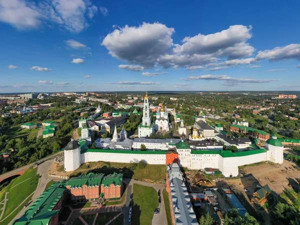 Sergiev Posad, Rusya. Kutsal Üçlü Sergius Lavra. Hava görünümü