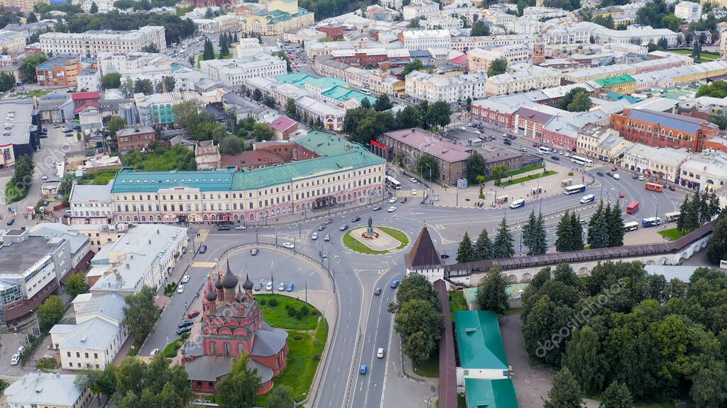 Rusia, Yaroslavl 14 de agosto de 2020 El monumento al fundador de