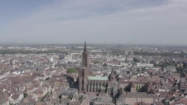 Estrasburgo, Francia. La parte histórica de la ciudad, la catedral de Estrasburgo. 4K — Vídeos de Stock