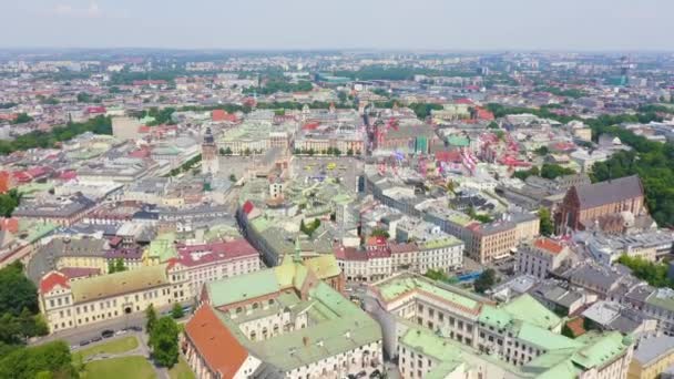 Cracovie, Pologne. Place principale. Grande place de la ville du XIIIe siècle. Vue sur le centre historique. 4K — Video