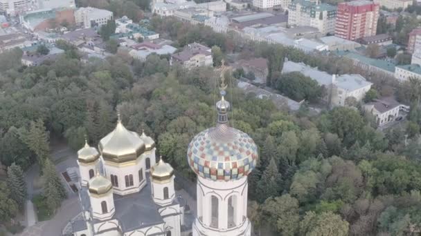 Stavropol, Rússia. Catedral do Ícone Kazan da Mãe de Deus em Stavropol. Hora do pôr-do-sol. 4K — Vídeo de Stock