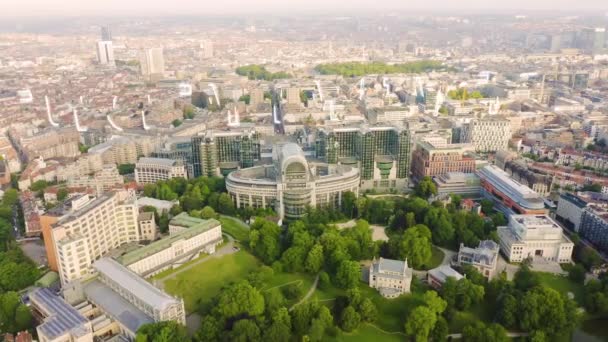 Brüksel, Belçika. Avrupa Parlamentosu binaları kompleksi. Devlet enstitüsü. 4K — Stok video