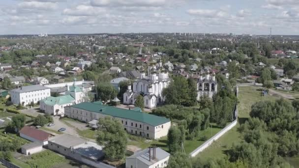 Pereslavl-Zalessky, Rússia. Mosteiro de São Nicolau Pereslavsky. Tempo nublado, verão. 4K — Vídeo de Stock