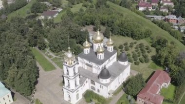 Dmitrov, Rusya. Dmitrov Kremlin 'de bulunan Kutsal Bakire Meryem' in Varsayımı Katedrali. 16. yüzyılın başlarında yapılmış bir mimari anıt. 4K