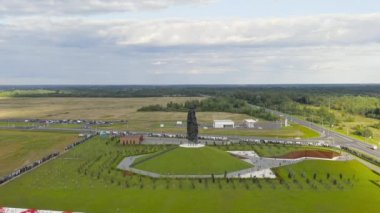 Rzhev, Rusya. Rzhev Anıtı, 1942-1943 yılları arasında Rzhev yakınlarında ölen Sovyet askerlerinin anısına adanmıştır. 4K