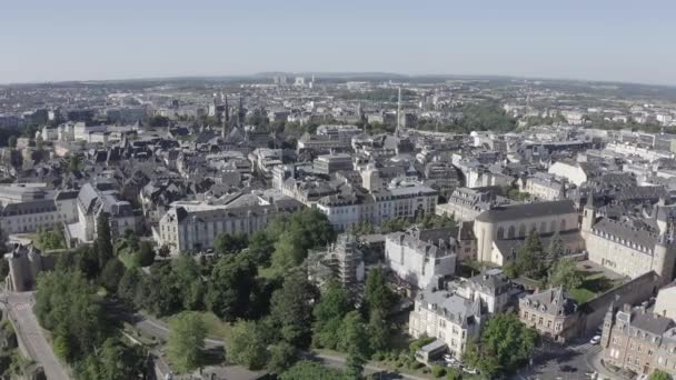 Luxemburgo, Centro histórico de la ciudad por la mañana. 4K — Vídeos de Stock