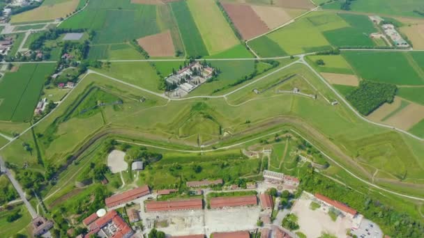 Palmanova, Udine, Włochy. Wzorowy ówczesny projekt fortyfikacyjny został ustanowiony w 1593 roku. 4K — Wideo stockowe