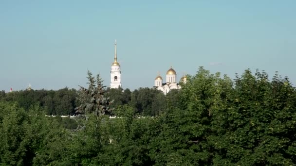 Rusia, Vladimir. Panorama con vistas a la Catedral de Santa Dormición. 4K — Vídeo de stock