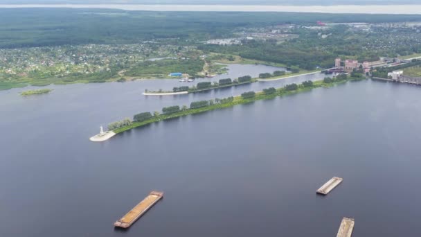 Rybinsk, Rusko. Systém zamyká Rybinskou nádrž. 4K — Stock video