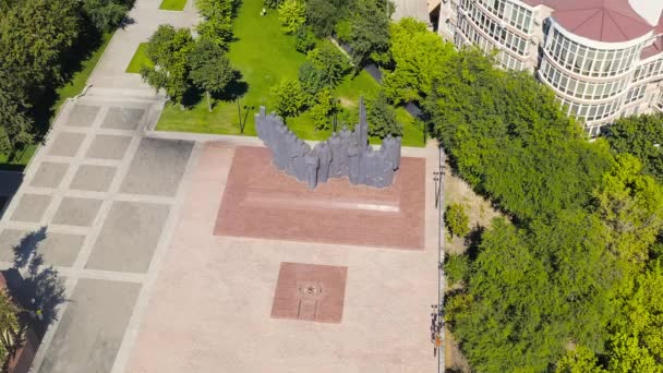 ロシアのヴォロネジ。勝利の広場。ヴォロネジの解放者への記念碑。4K — ストック動画
