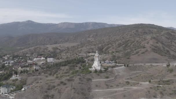 Malorechenskoe, Crimea. Templo-faro de San Mikoli el Maravilloso. 4K — Vídeo de stock