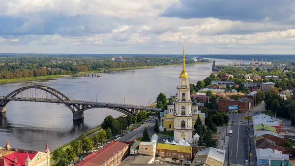 Rybinsk Rusland Augustus 2020 Rybinsk Brug Spaso Transfiguratie Kathedraal Kathedraal — Stockfoto
