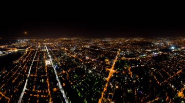 Rostov-on-Don, Rusya. Rostov-on-Don 'un merkez kısmının panoramik görüntüsü. Gece hava görüntüsü