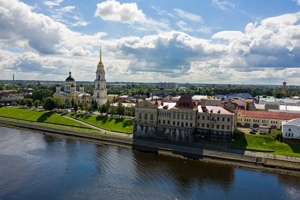 Rybinsk Rusia Edificio Antigua Bolsa Pan Catedral Transfiguración Terraplén Del —  Fotos de Stock