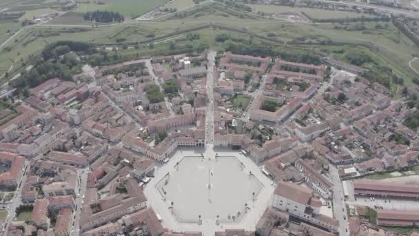 Palmanova, Udine, Italien. Ein beispielhaftes Befestigungsprojekt seiner Zeit wurde 1593 errichtet. 4K — Stockvideo