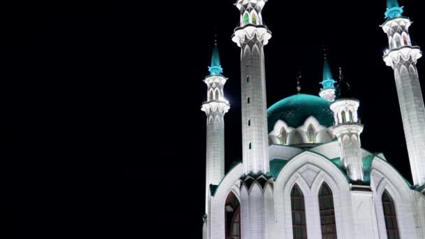 Kasan, Russland. Kul-Sharif-Moschee. Auf dem Territorium des Kasaner Kremls. Nacht. 4K — Stockvideo