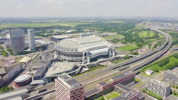 荷兰阿姆斯特丹。Johan Cruijff ArenA（阿姆斯特丹竞技场） 。2020年世界杯足球赛。4K — 图库视频影像