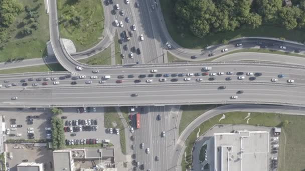 Kazan, Rusya. Yoğun trafik kavşağı. 4K — Stok video