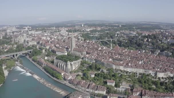 Bern, Schweiz. Historisk stadskärna, allmän utsikt, Are river. 4K — Stockvideo