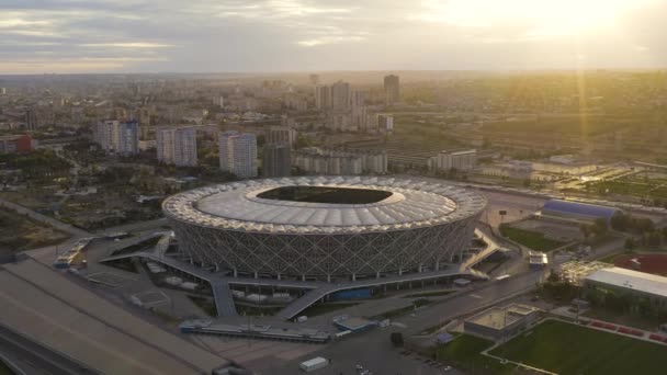 Volgograd, Rusko. Volgogradská aréna, stadion ROTOR. Pohled při západu slunce. 4K — Stock video