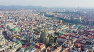 Viyana, Avusturya. St. Stephen Katedrali (Almanya: Stephansdom). Katolik Katedrali - Avusturya 'nın ulusal sembolü. 4K
