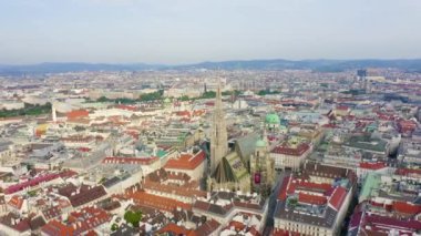 Viyana, Avusturya. St. Stephen Katedrali (Almanya: Stephansdom). Katolik Katedrali - Avusturya 'nın ulusal sembolü. 4K