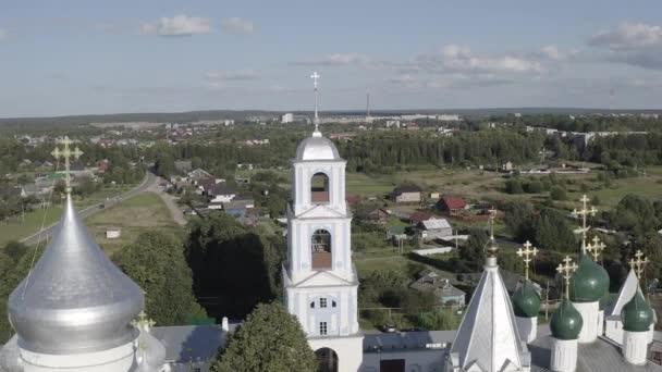 Pereslavl-Zalessky, Rusia. Nikitsky Monasterio - Monasterio de la Diócesis de Pereslavl de la Iglesia Ortodoxa Rusa. 4K — Vídeo de stock