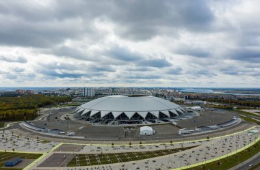Samara, Rusya - 20 Eylül 2020 Samara Arena. Stadyum. Hava bulutlu. Düş! Hava görünümü