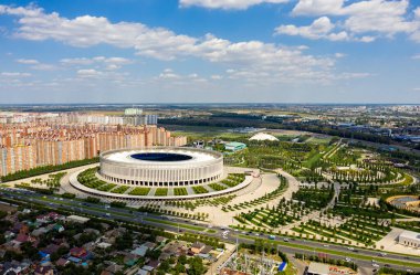 Krasnodar, Rusya - 29 Ağustos 2020: Krasnodar Park, Krasnodar Arena Stadyumu. Hava görünümü