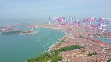 Venedik, İtalya. Venedik 'in tarihi merkezinin panoramik manzarası. Güneşli bir gün. 4K